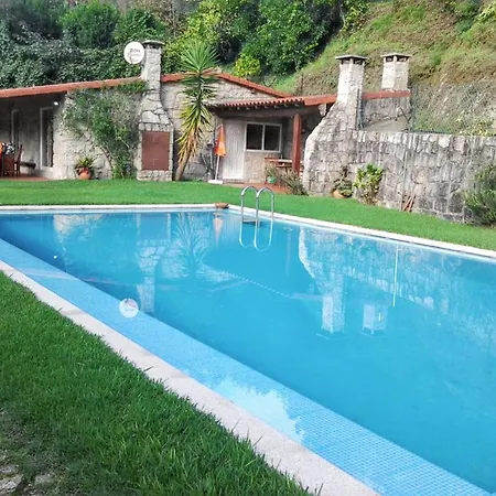 Elegant With Panoramic Views In וילה Caniçada