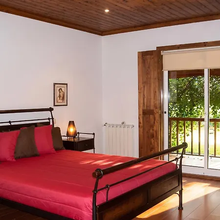 Elegant With Panoramic Views In * Caniçada