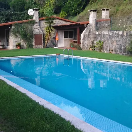 Elegant With Panoramic Views In Villa Caniçada