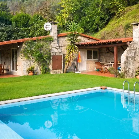 Villa Elegant With Panoramic Views In Caniçada