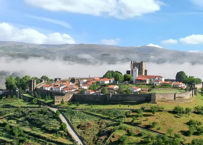 Elegant With Panoramic Views In Villa Caniçada